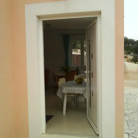 شقة Studio Apartment In Lumbarda With Terrace, Air Conditioning, Wifi 3632-3 *